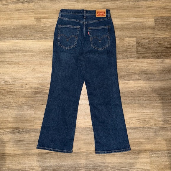 Levi's High Waisted Crop Flare Dark Wash Women's 27 - Picture 8 of 9